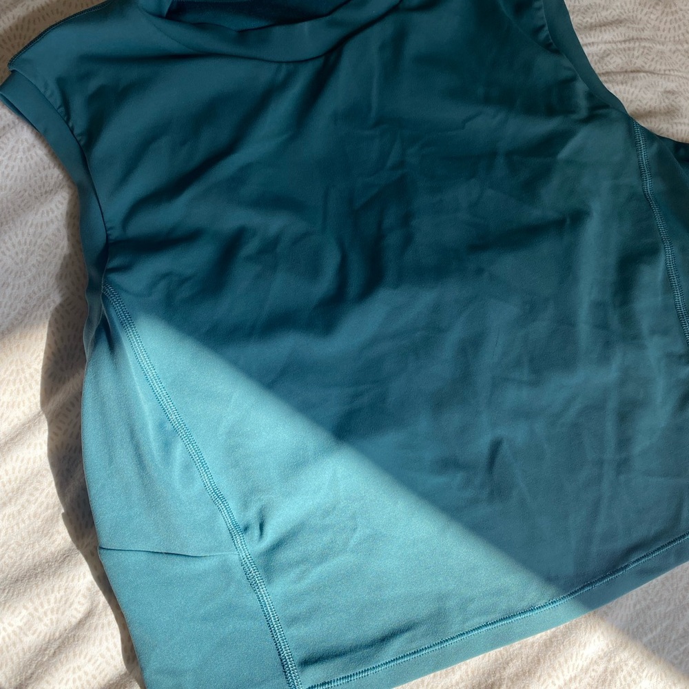 Women's Lululemon Teal Top